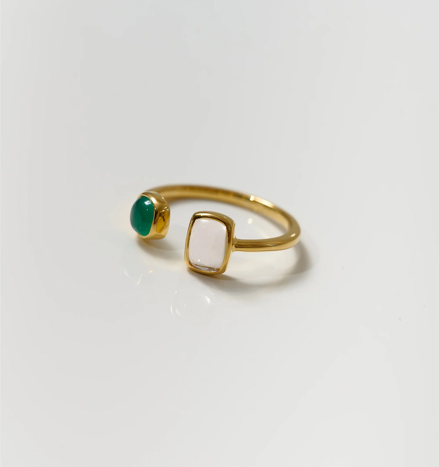 Tulaa Ring gold band with green onyx and morganite stones