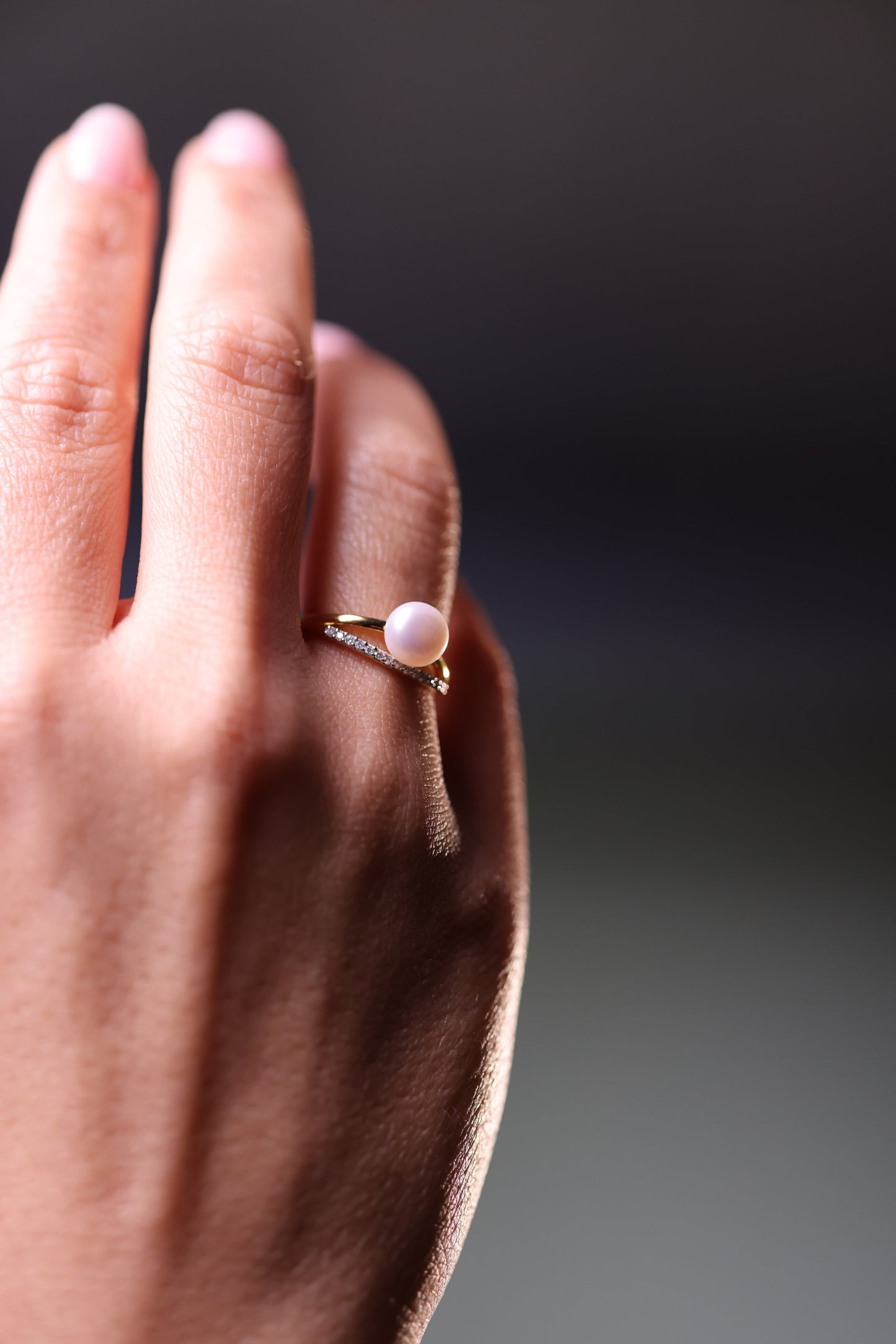 Disha Ring with pearl and lab-grown diamond eye silhouette design