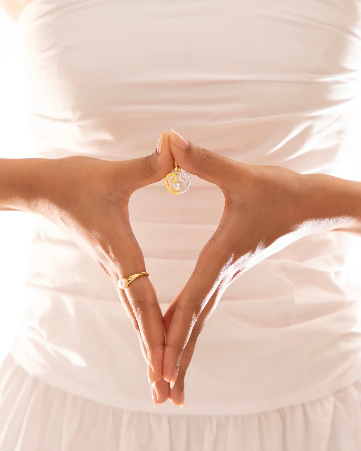 Gemini – Mithuna zodiac sign symbolizing twins ruled by Mercury with luminous and restless energy