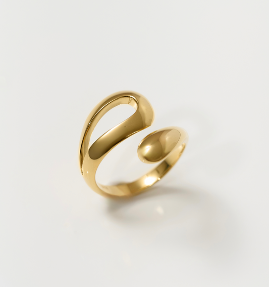 Elegant gold Oriya Ring with smooth spiral design for women