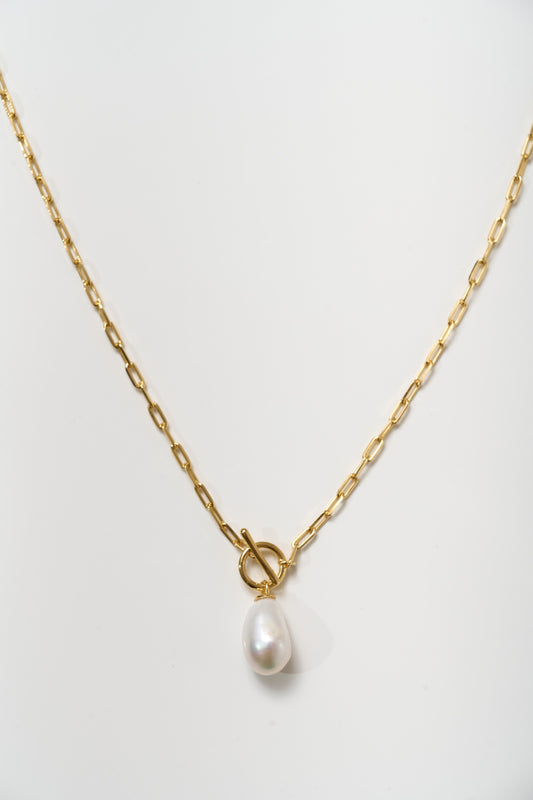 Rayi Necklace gold chain with single pearl pendant elegant design