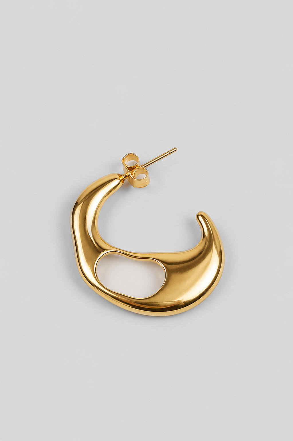 Kala Earring with crescent-shaped smooth silhouette and balanced design